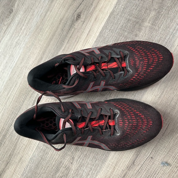 ASICS Men's Black and Red Athletic Shoes - Picture 3 of 5